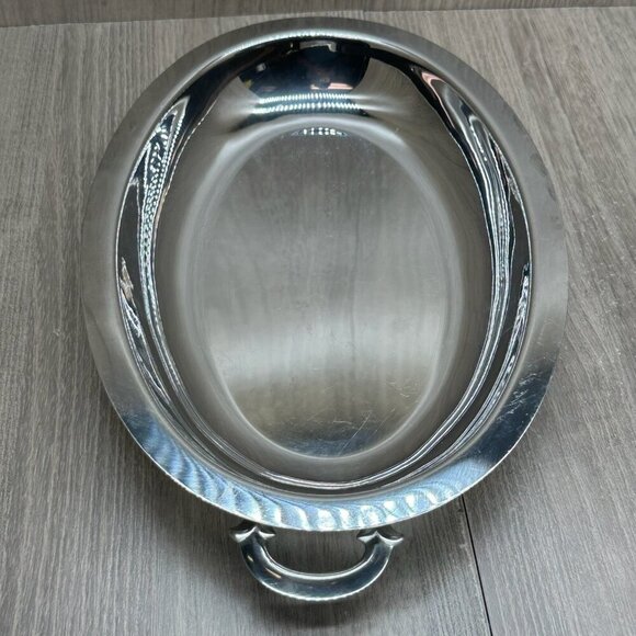 Vintage Stainless Steel 18/8 Covered Vegetable Serving Dish - Picture 5 of 15